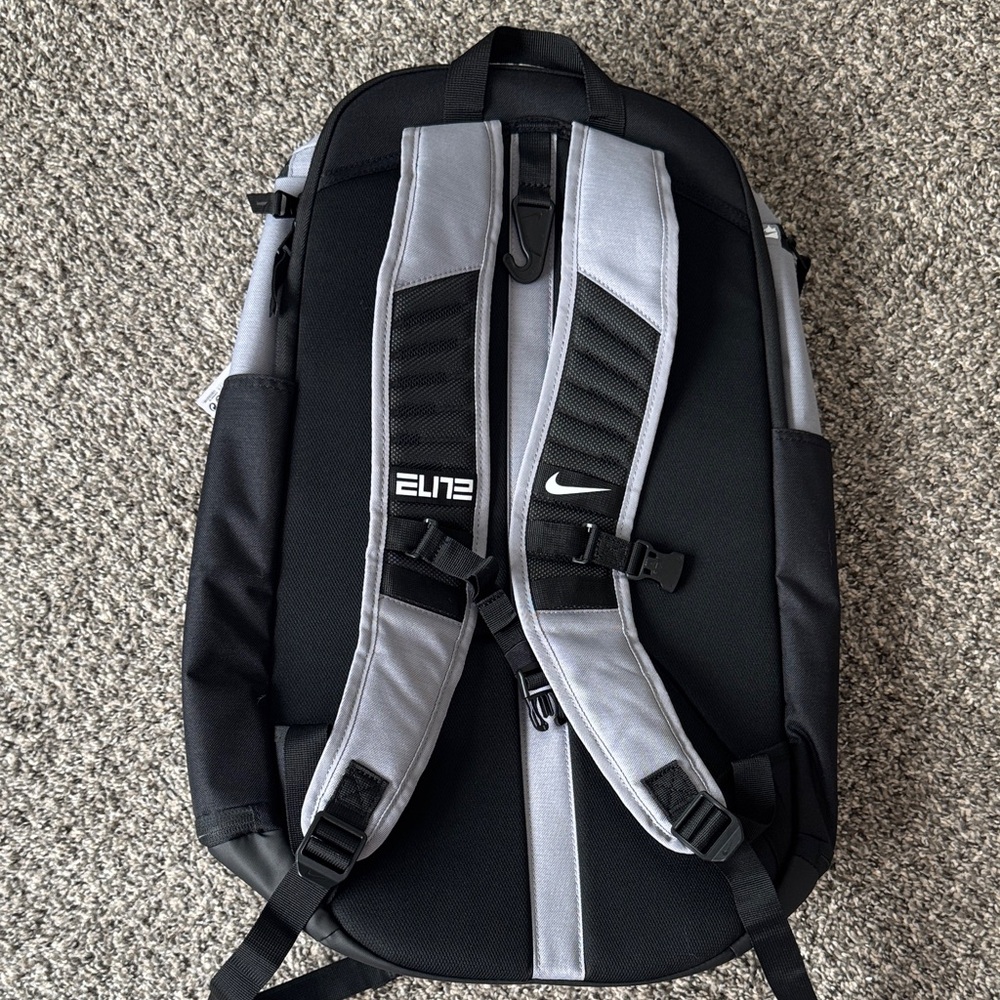 Nike Men's Elite Pro Backpack⭐️ - Picture 4 of 4